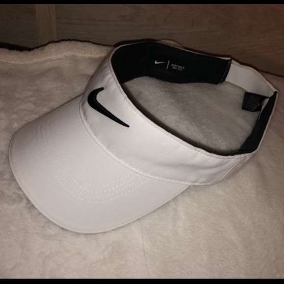 White nike hat - Picture 1 of 1